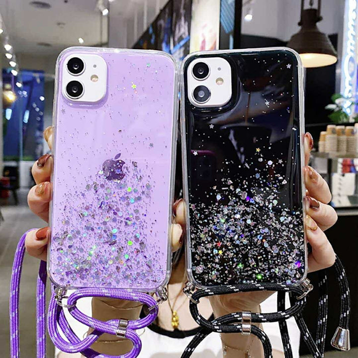 スマホ ヘッドホン | iPhone13用キラキラショルダーケース（ブラック/パープル）
