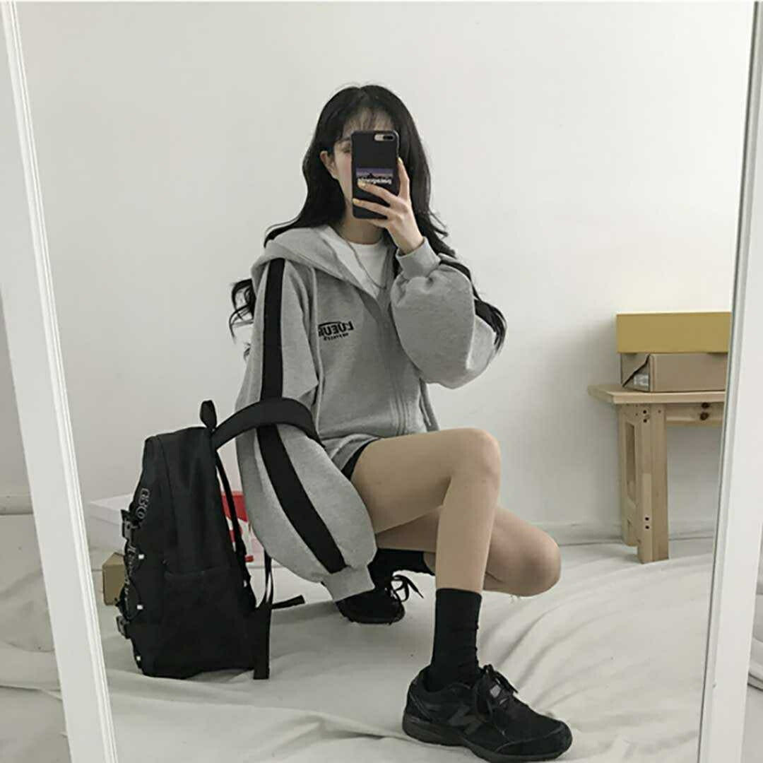 パーカー 女性 | メンズ・レディース兼用 グレーライン入りジップアップパーカー