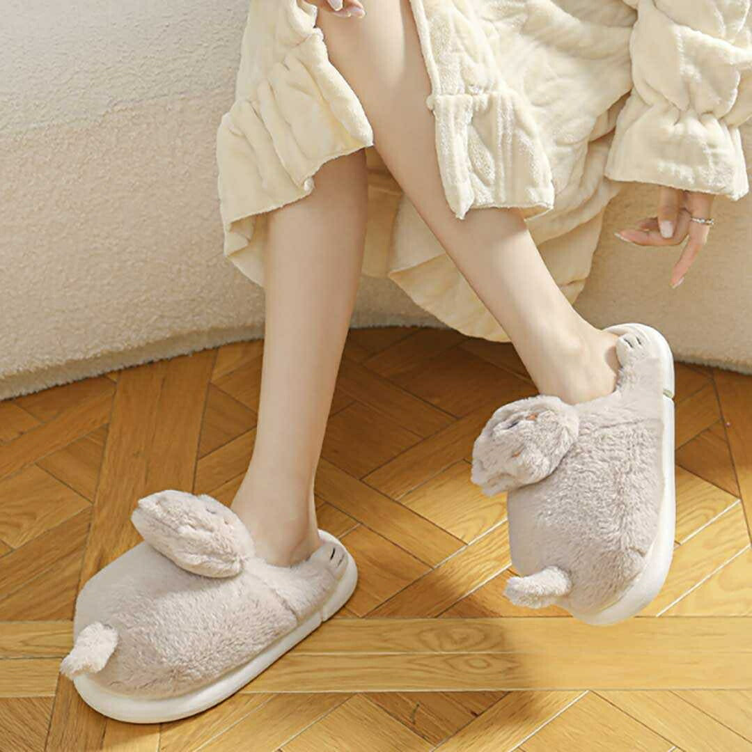 インテリア グッズ | ふわふわ猫の抱きつきぬいぐるみスリッパ