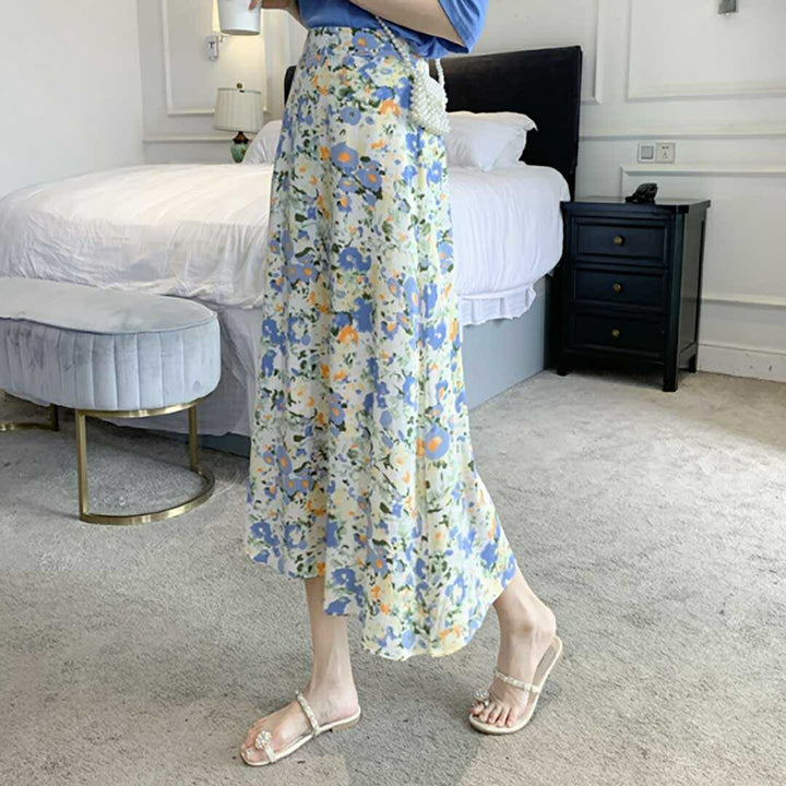 ボトムス 女性 | 青い小花柄フレアスカート レディース マキシ丈