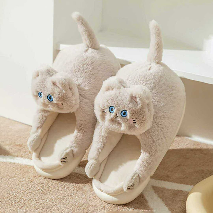 インテリア グッズ | ふわふわ猫の抱きつきぬいぐるみスリッパ