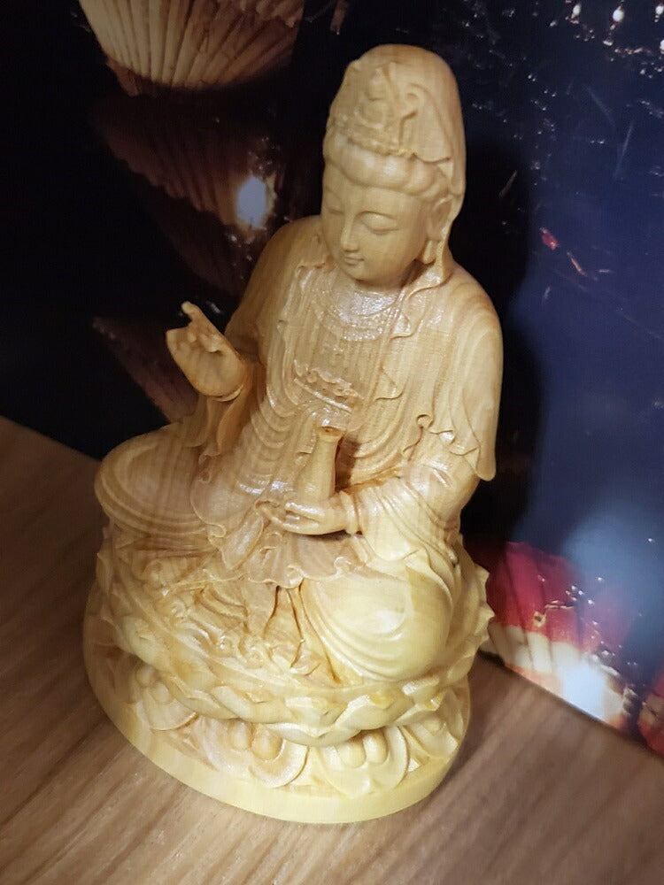 風水 インテリア | 8cm 木彫り座釈迦仏像（桧木製・黄色い箱入り）