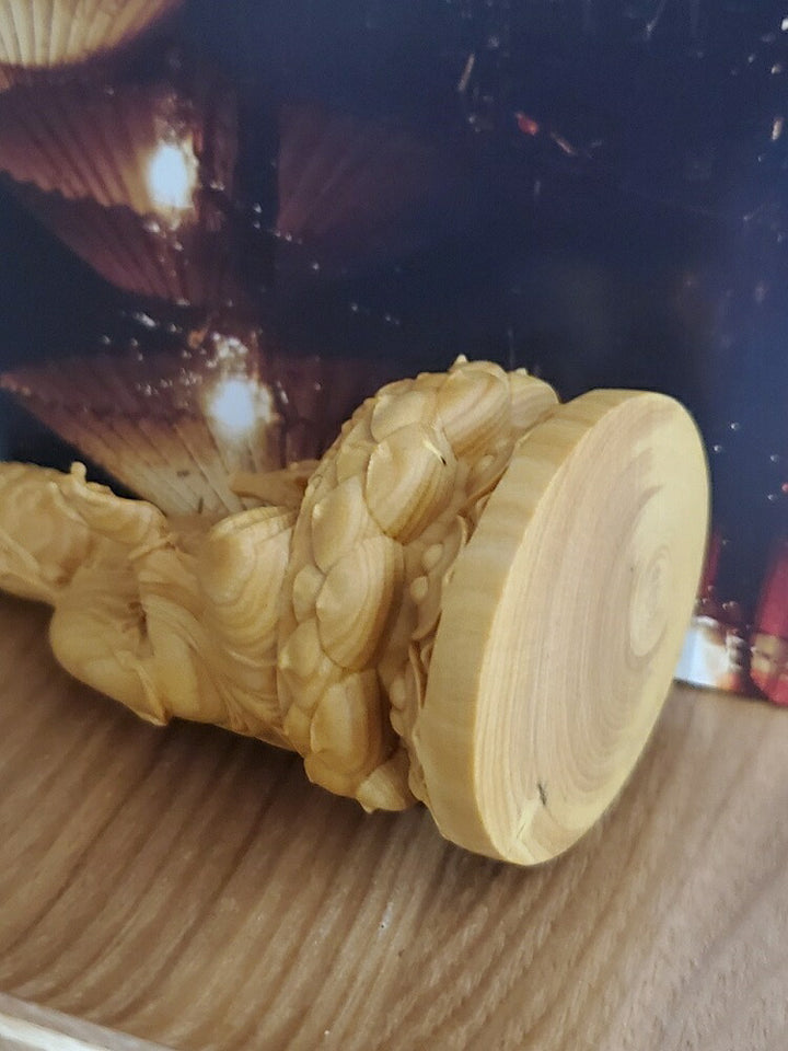 風水 インテリア | 8cm 木彫り座釈迦仏像（桧木製・黄色い箱入り）