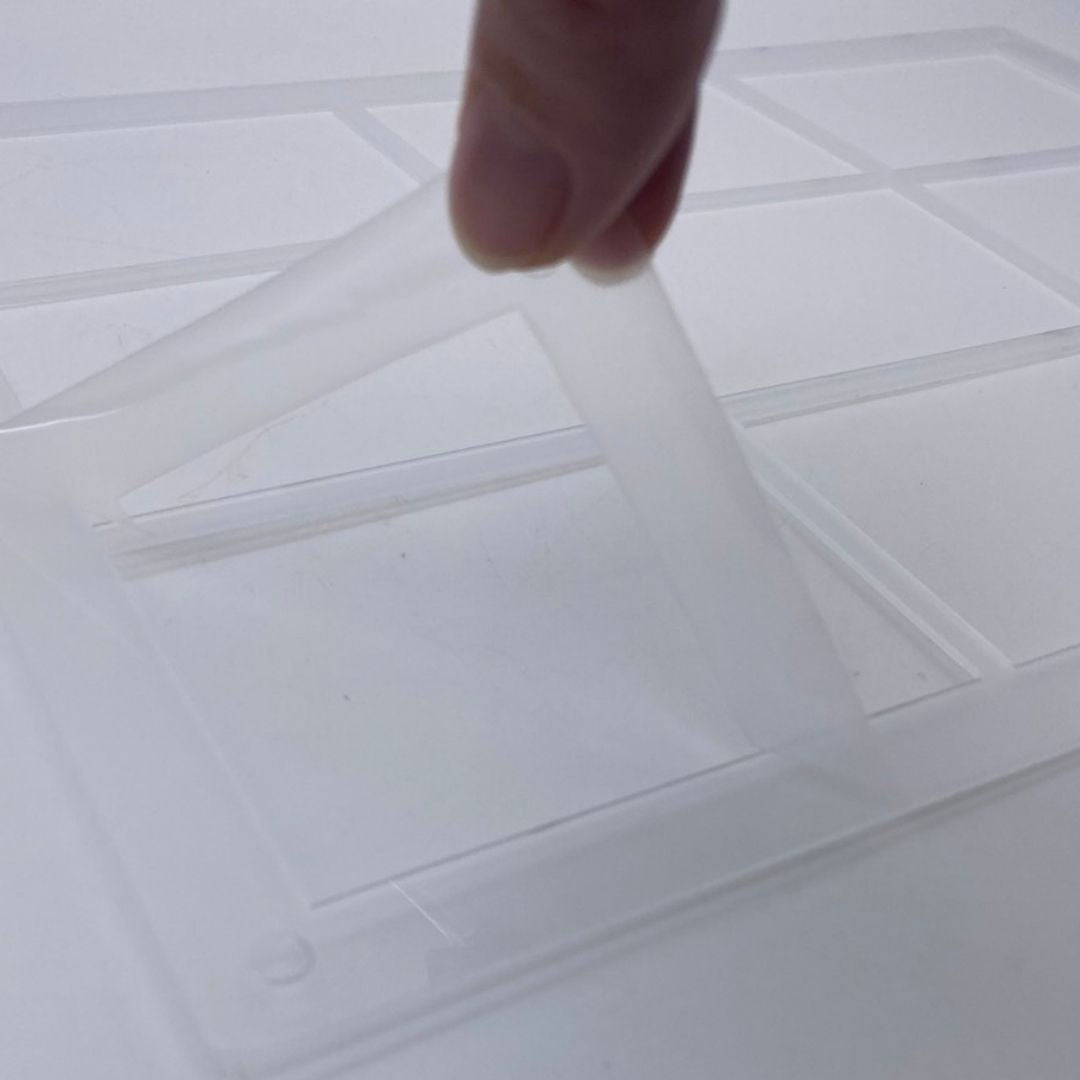 トレカケース | ポケモン・遊戯王対応 アクリル製トレカ保護ディスプレイケース（9枚用）