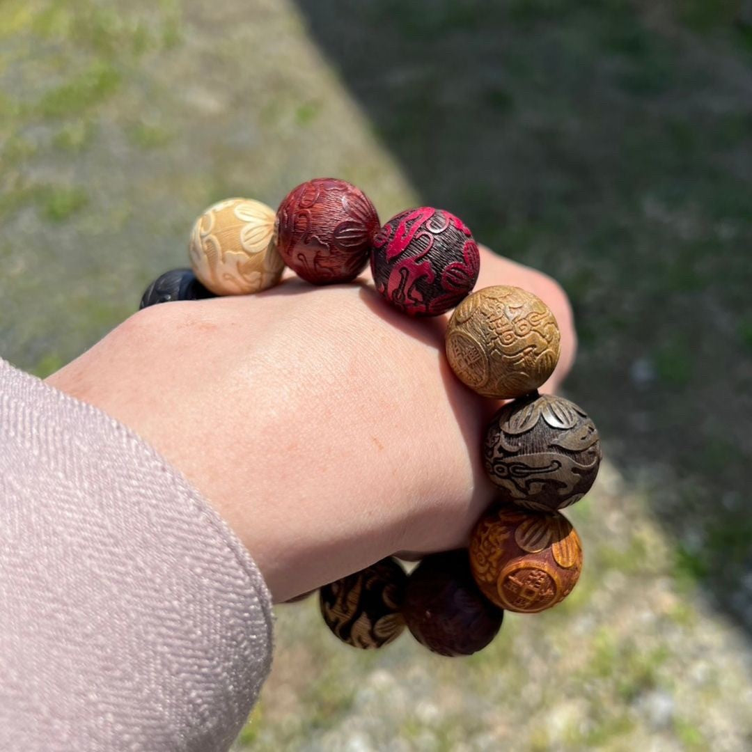 風水 アクセサリー | 幸運の彫刻入り 木製ブレスレット - ヨガ・瞑想用