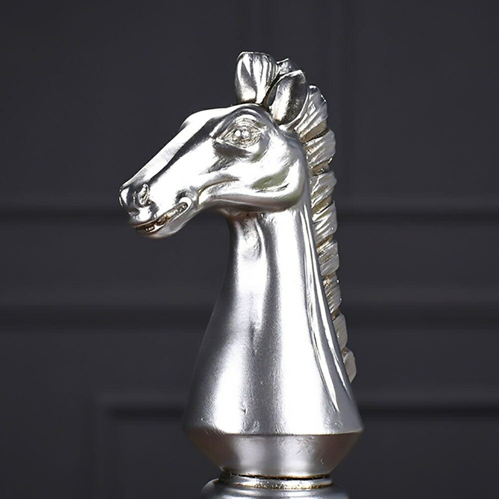 インテリア オブジェ | シルバーメタル製チェス駒3個セット（ナイト・クイーン・キング） 【アンティーク調仕上げ・微細な塗装ムラ等あり】