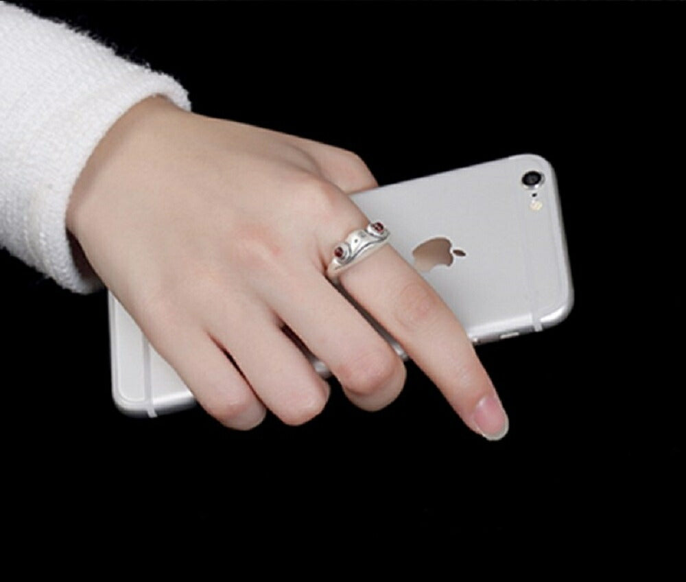 リング | 純銀製カエルリング フリーサイズ・レッドアイデザイン【メンズ・レディース兼用】